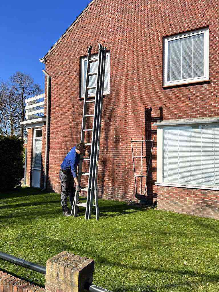 Drachten schoorsteenveger huis ladder